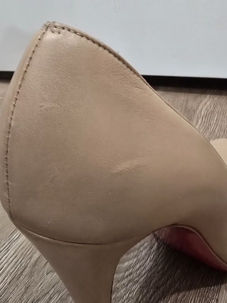 Christian Louboutin Leather Pumps Heels Shoes Size 37 1/2 6.5 US