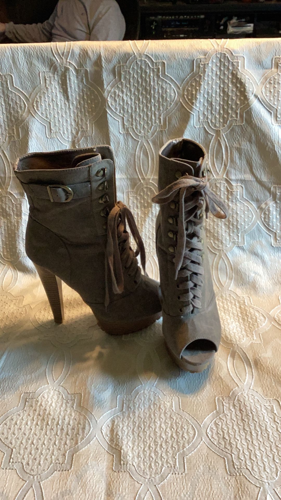 Peep-toe Lace Up Bootie Sz 6
