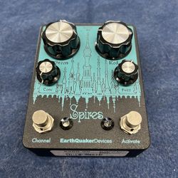 EarthQuaker Devices Spires Fuzz Pedal