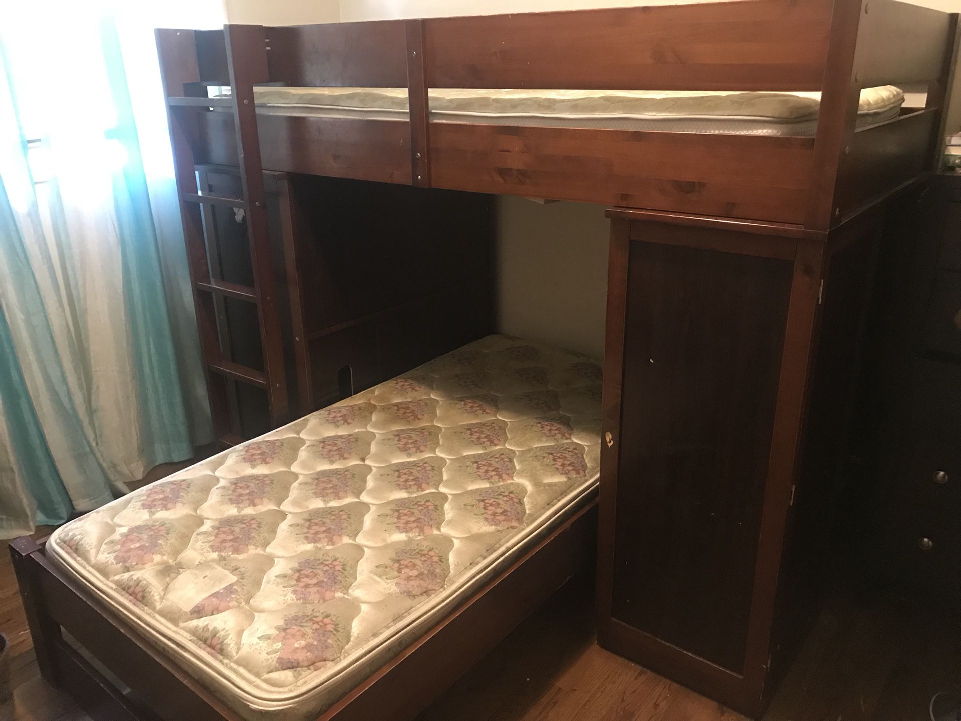 Two story junior bed with mattresses