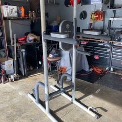 Gold’s Gym XR 10.9 Power Tower with Push-Up, Pull-Up & Dip Stations