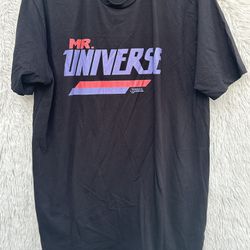 New Graphic Tee Mr. Universe short sleeve T-Shirt in size XL