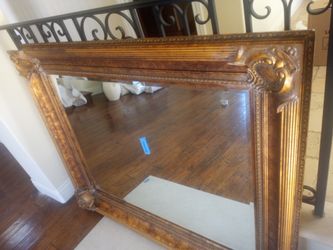 Antique Style Carved Frame Elegant Big Mirror It's Around 3.5ft X 4.5ft Make An Offer Pick Up In Cypress 