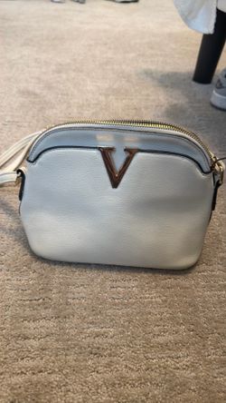 White purse