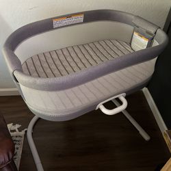Graco DreamMore Bedside Bassinet