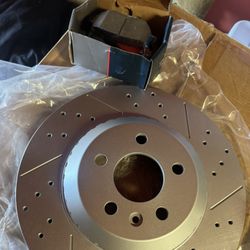 Brake Pads And Rotors Hyundai Elantra Etc..