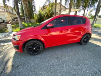 Chevrolet sonic 2015