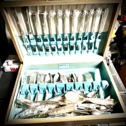 Vintage 1881 Rogers Oneida Silverplate Flatware Set in Wooden Box