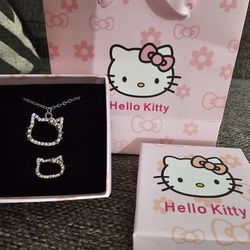 Hello Kitty Necklace Set