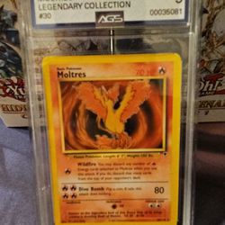 Moltres 30/110 - Legendary Collections  Non-Holo Pokemon Card AGS 5 VINTAGE 2002