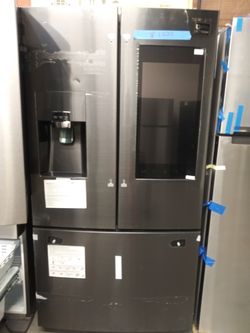 New Samsung french doors refrigerator in Black stainless