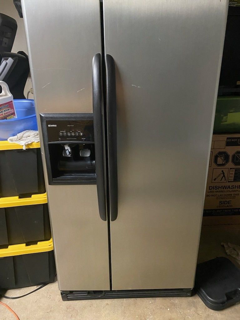 Refrigerator