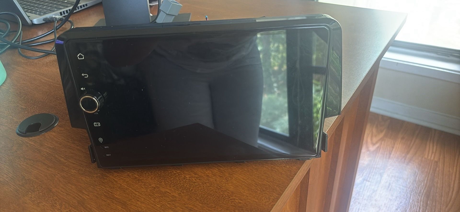 Touch screen stereo