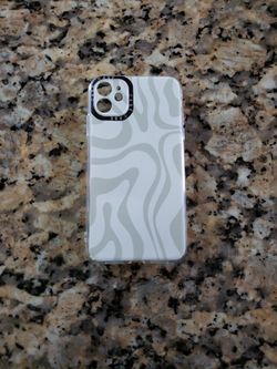Beautiful and sturdy Iphone 12 case