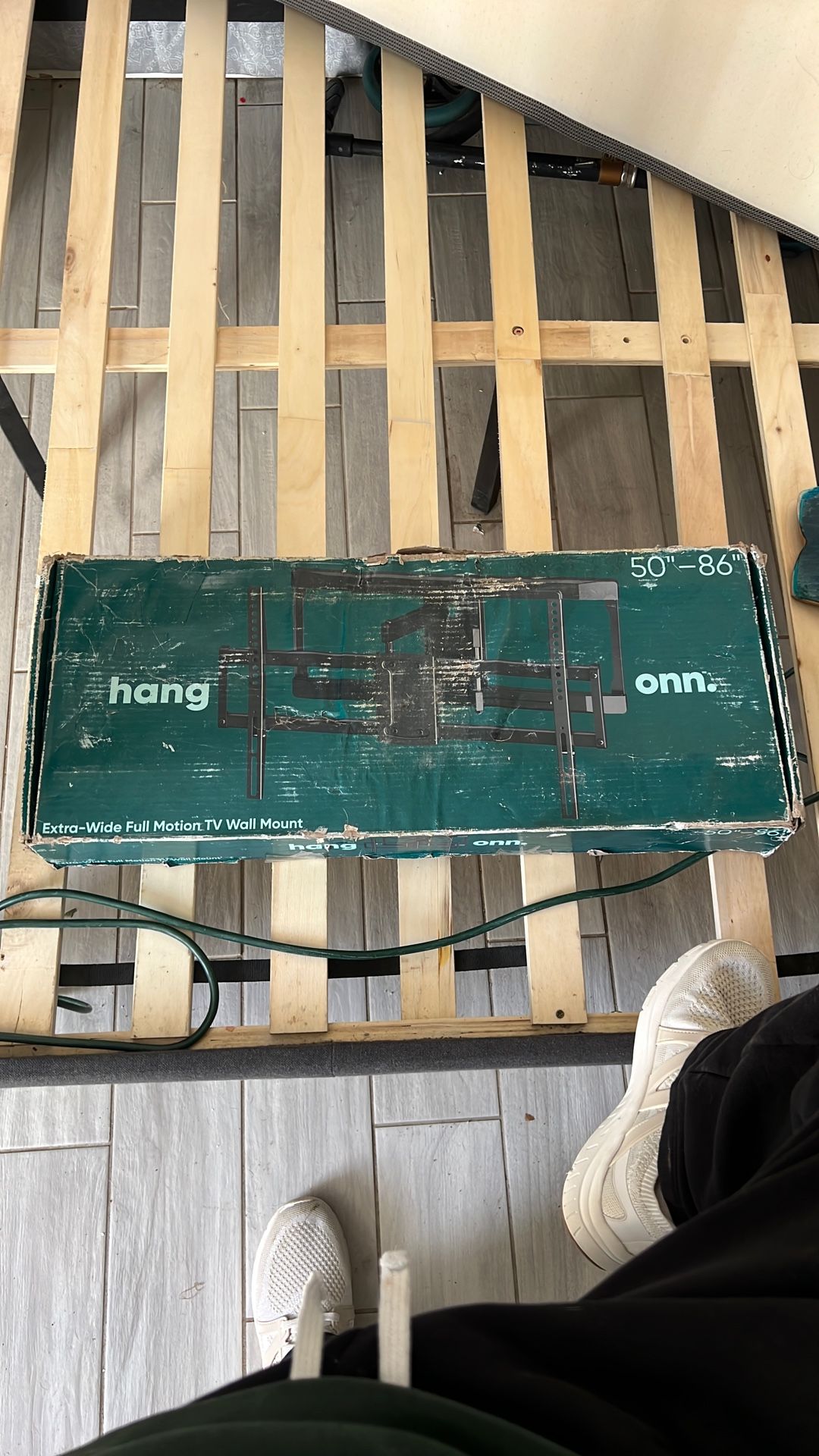 Extra Wide Full Motion Tv Wall Mount