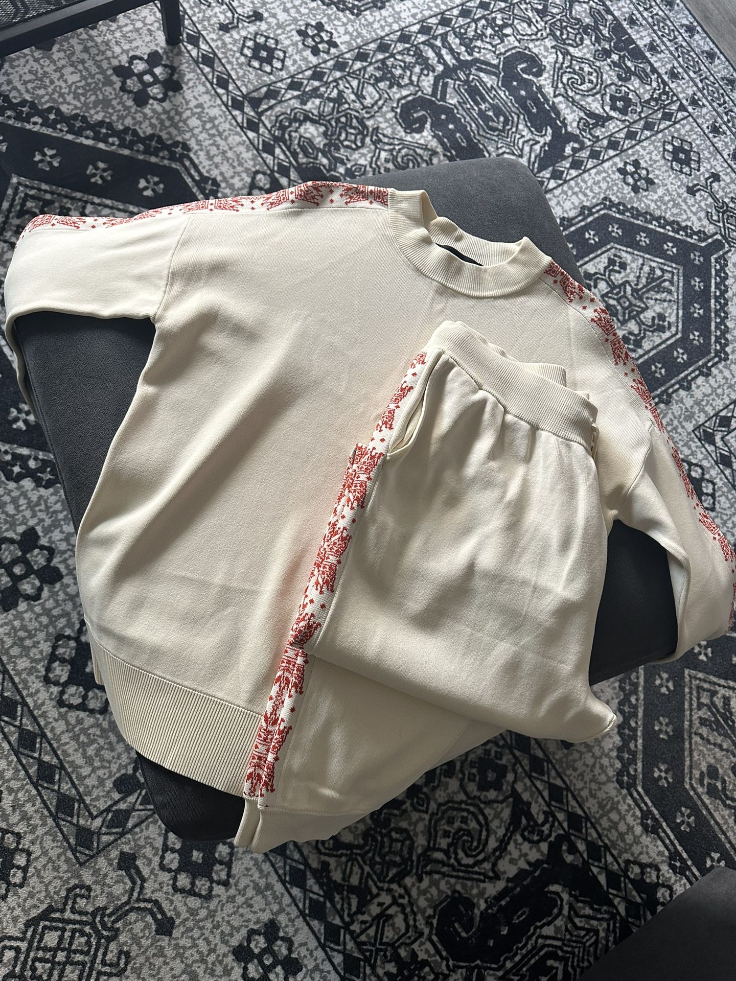 Royalty Clothing Co. Sweatsuit Sz M(50$OrBestOffer)!!!