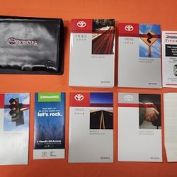 2019 Toyota Prius Owners Manual - Complete Set 