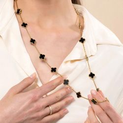 Van Cleef and Arpels inspired necklace with clover motif