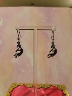 Silvertone Kokopelli Dancer Earrings Southwestern Style Pierced Dangle F12