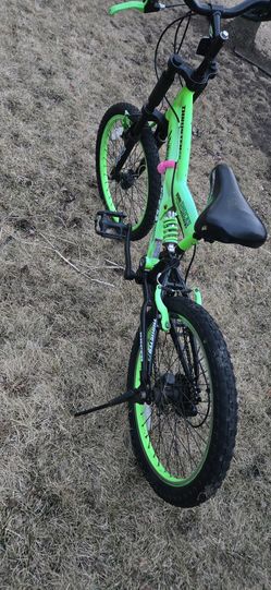 Thruster dirt racer bike size 20