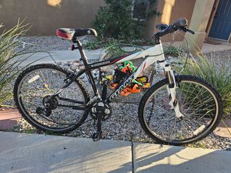 Giant mountain bike