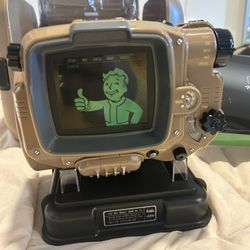 Fallout 4 Limited Edition Xbox One Pip Boy