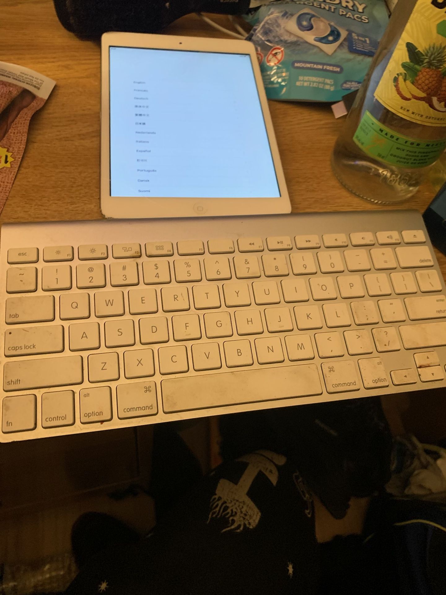 IPAD MINI WITH KEYBOARD