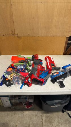 Nerf gun bundle 7 total all for 15$