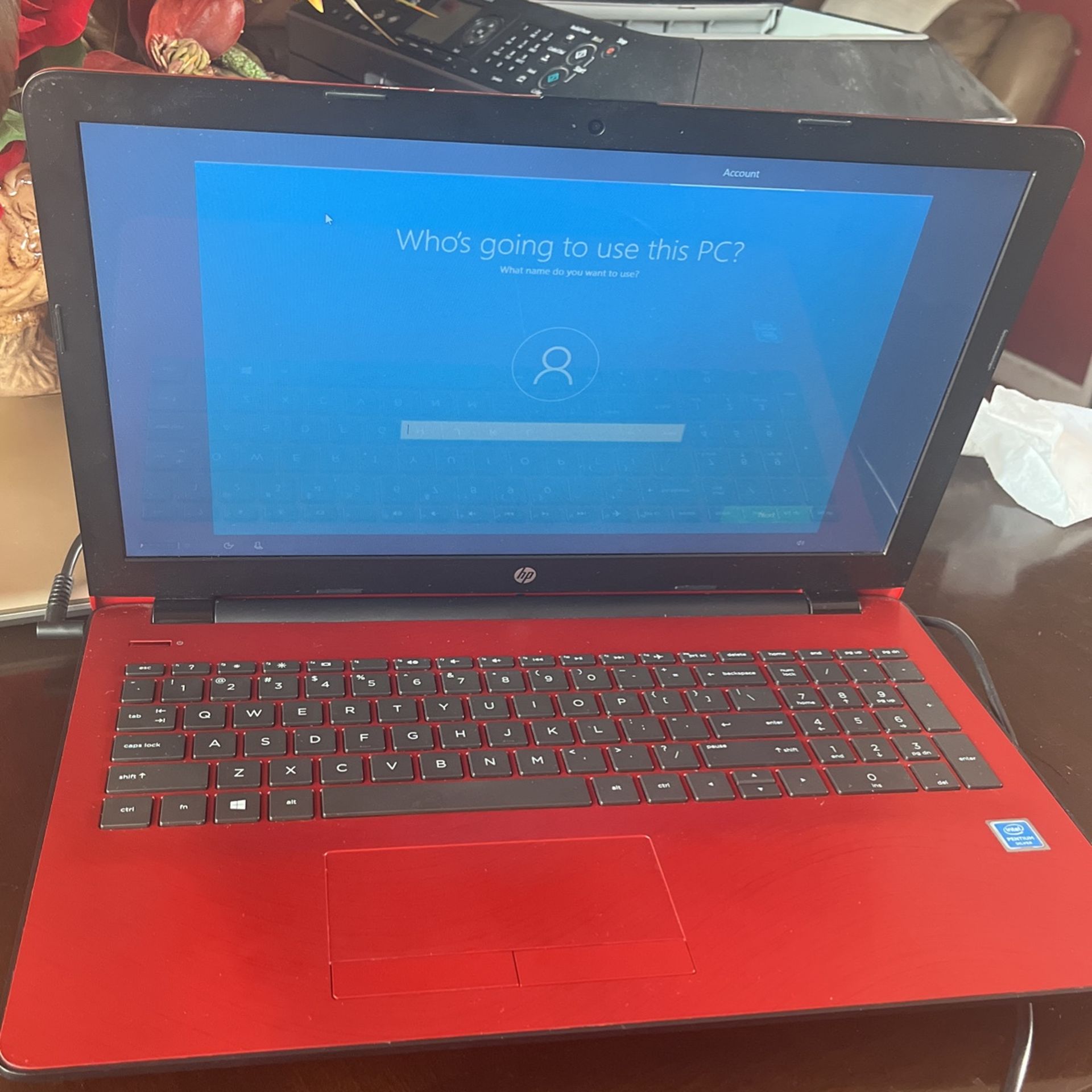 RED HP NOTEBOOK INTEL PENTIUM SILVER 15.6”
