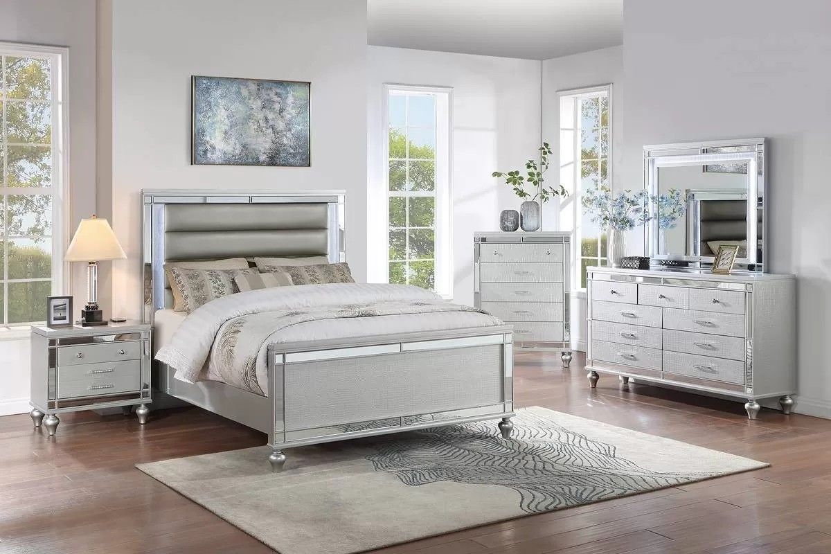 Brand New Silver 4pc Queen Bedroom Set (Available In California & Eastern King)