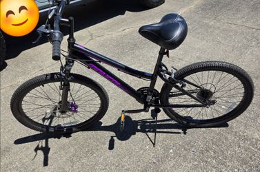 Bike Mongoose Excursion  24" 21 speed.