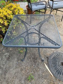 Small Seating Wrought Iron Mesh Top Table With Base $80 OBO!
