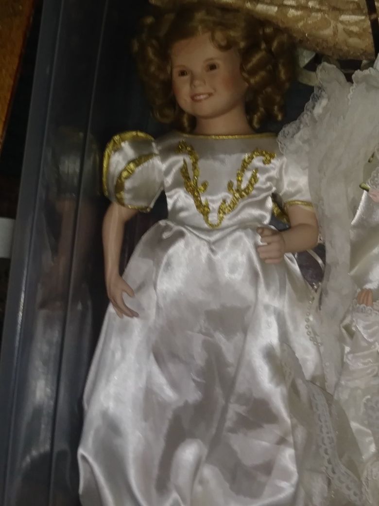 Porcellian dolls