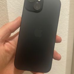 Apple iPhone 15 (128gb Unlocked / No Sim Restrictions ) 10/10 Condition New 100% Battery Life Didn't Use It Black Color