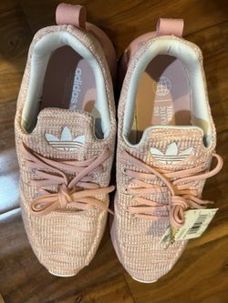 Adidas NMD swift RUN Size 7W or 5 1/2 Y