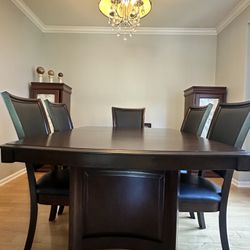 Dining Table with 6 Chairs - Excellent Condition 