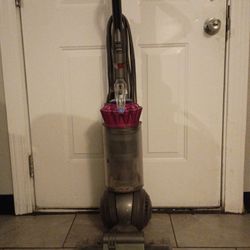Dyson Ball Animal DC65 Purple Bagless Upright Vacuum Cleaner Root Cyclone