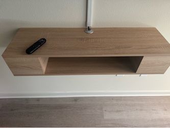 Floating entertainment system