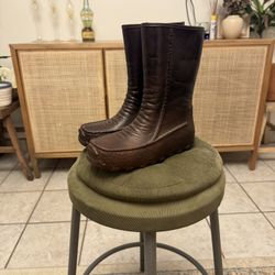 Vintage Waterproof Boots , Women’s Size 7