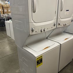   GUD27ESSMWW 27 Inch Electric Laundry Center