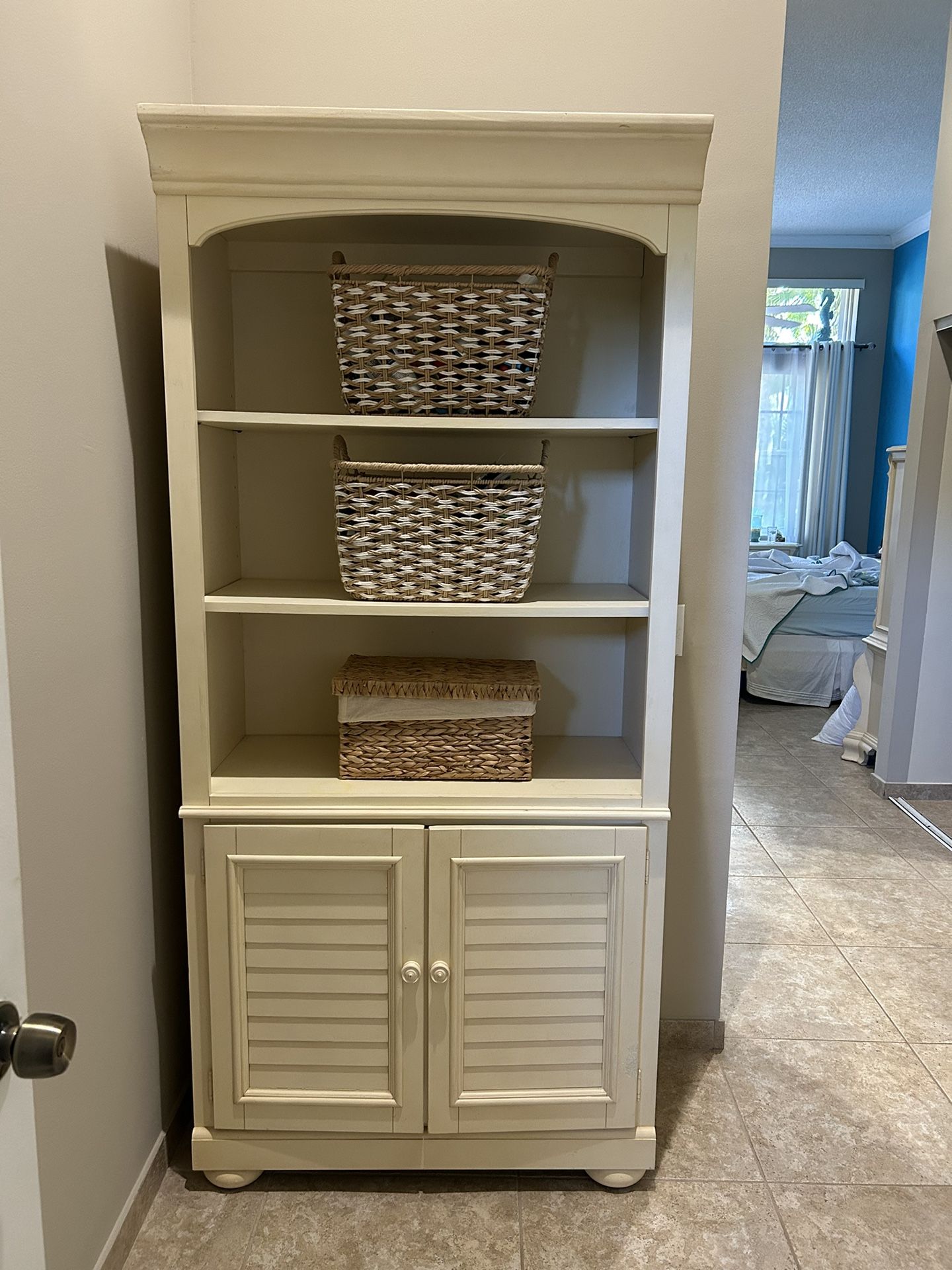 Bookcase Shelf With Cabinet
