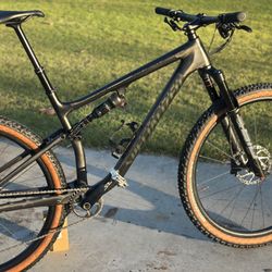 Specialized Epic Evo Carbon Bike Large