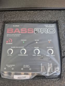 MASSIVE AUDIO DIGITAL BASS PROCESSOR WITH 9V LINEDRIVE
