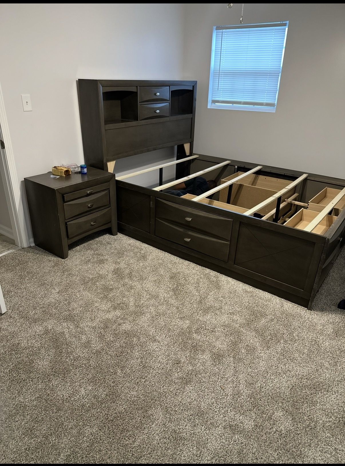 Queen Bedroom Set – Used, Good Condition – MUST PICK UP