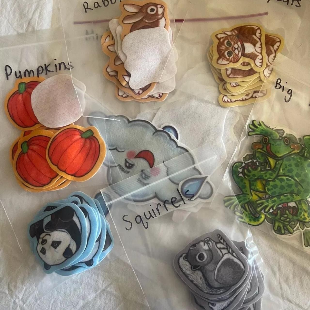 Animals & Weather Flannel Board Felt, 62 Felt Pieces & 8 Laminated.