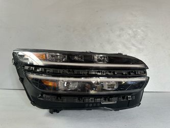 2022 2023 2024 2025 GENESIS GV70 RIGHT PASSENGER FULL LED HEADLIGHT OEM 92102-AR000