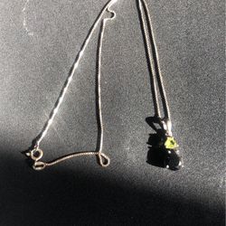 Silver Box Chain With Pendant  3 stones 