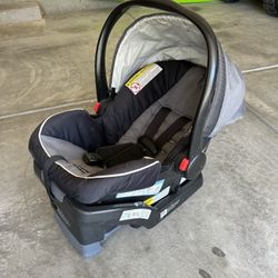 Graco Infant Car Seat And Base