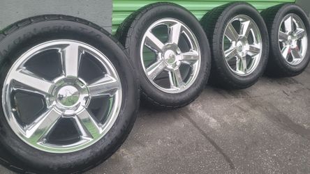 Wheel 20 6 Lugs Like New Crome 