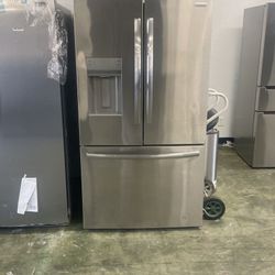 Frigidaire French Door Refrigerator  Q